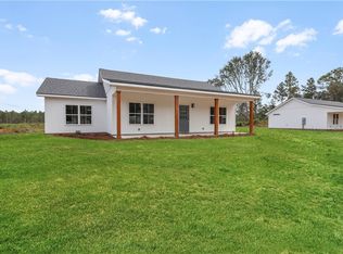 271 Maisie St, Odum, GA 31555