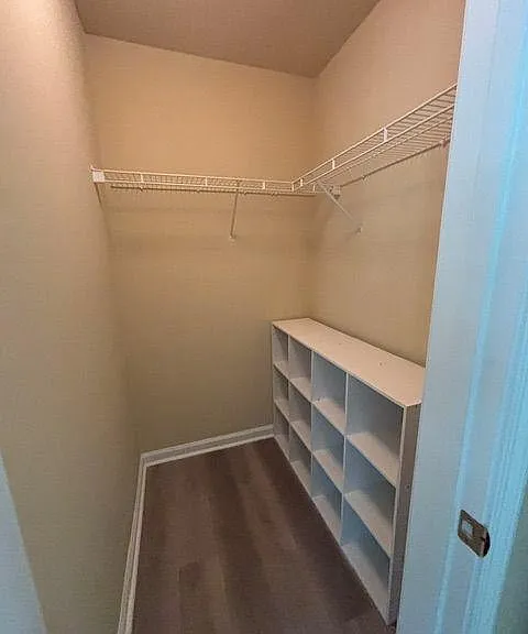 8002 Allerton Ln — Photo 32