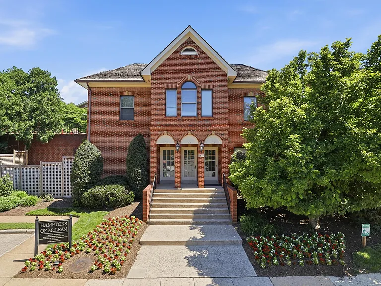 Hamptons of McLean Clubhouse