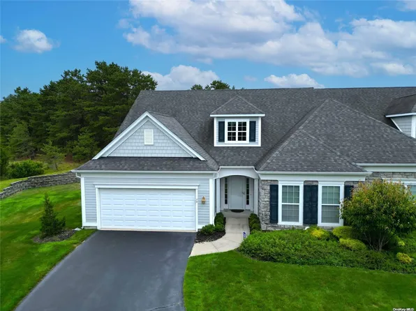 73 Samantha Circle #73, Westhampton, NY 11977