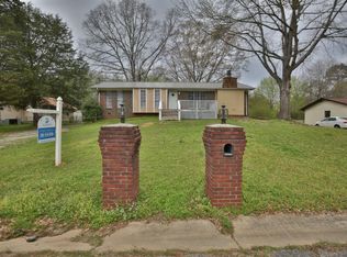 1008 Sandybrook Cir, Birmingham, AL 35214