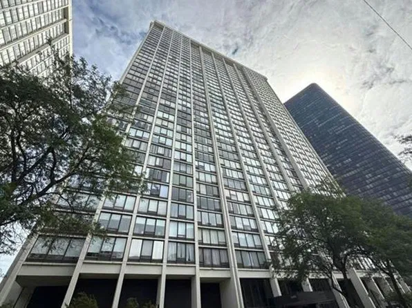 5445 N Sheridan Rd APT 2807, Chicago, IL 60640