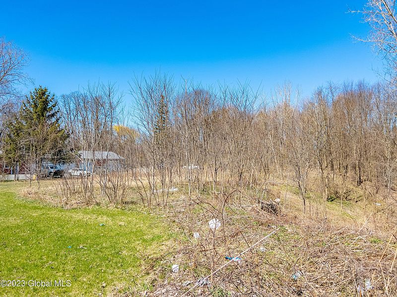 3rd image of 957 Troy-Schenectady Road