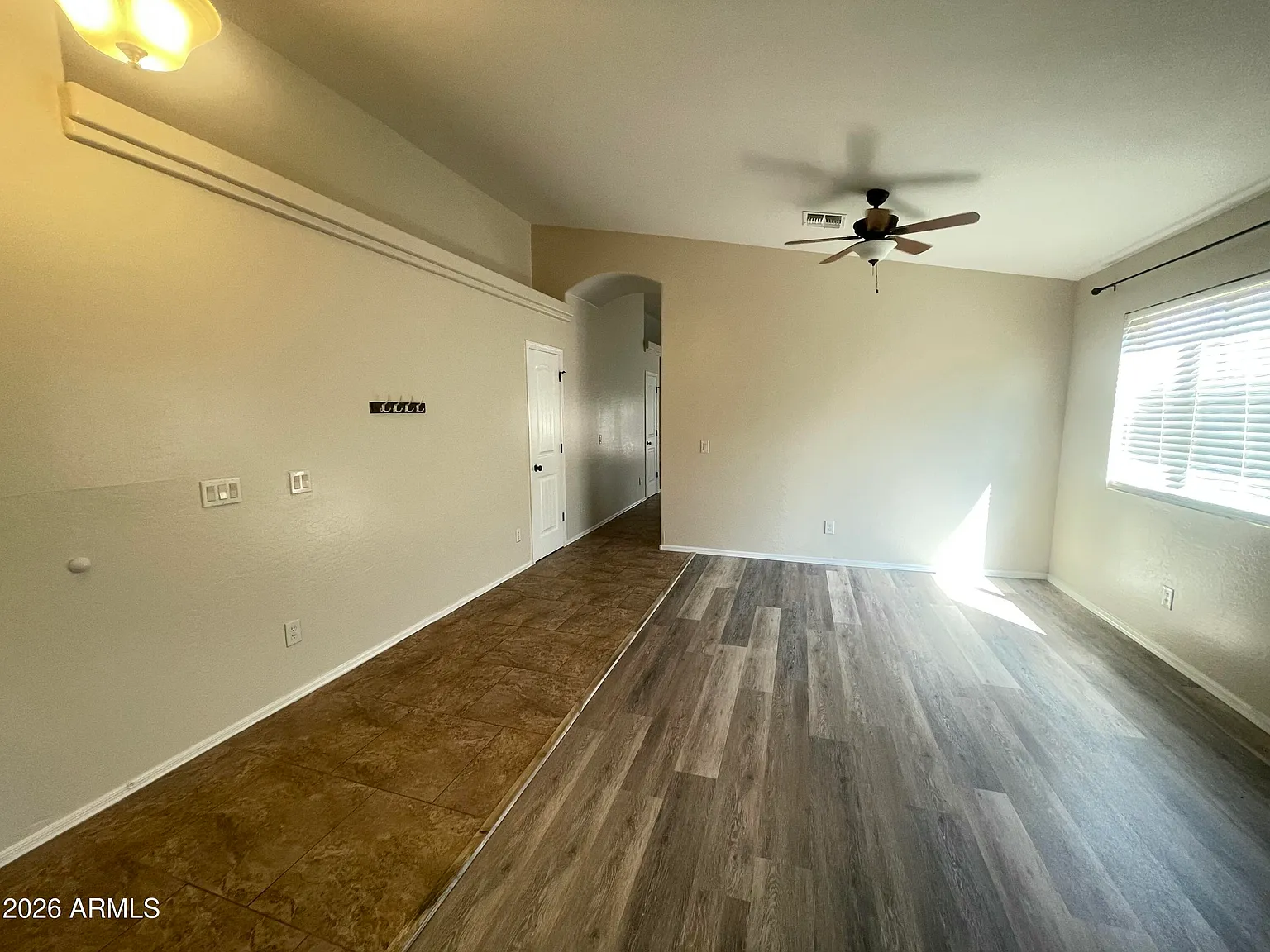 3 bed, 2.0 bath, 1687 sqft, $1,800 — Photo 3