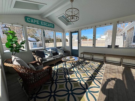 5th image of 15 Glen Road