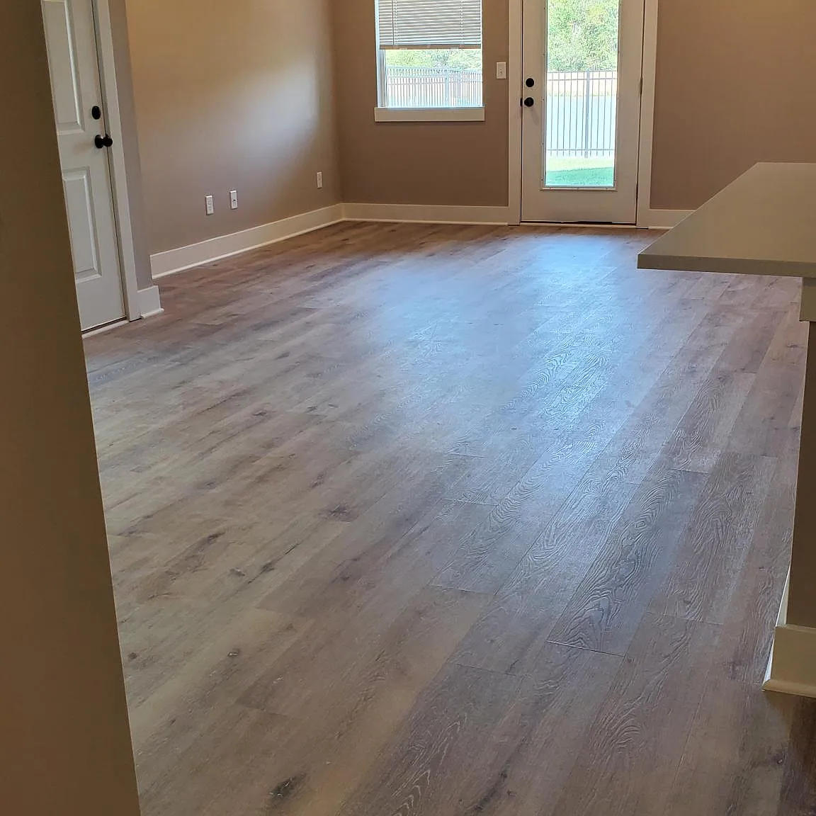 3 bed, 1355 sqft, $1,500 — Photo 1