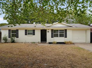4425 Central Ln, Balch Springs, TX 75180