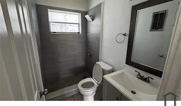 1200 NE 16th Ave #4 — Photo 5