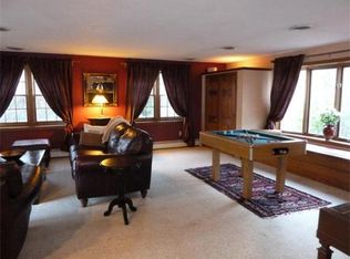3 Summer St, Foxboro, MA 02035
