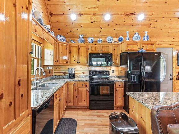 11th image of 1055 Carolina Fox Cir