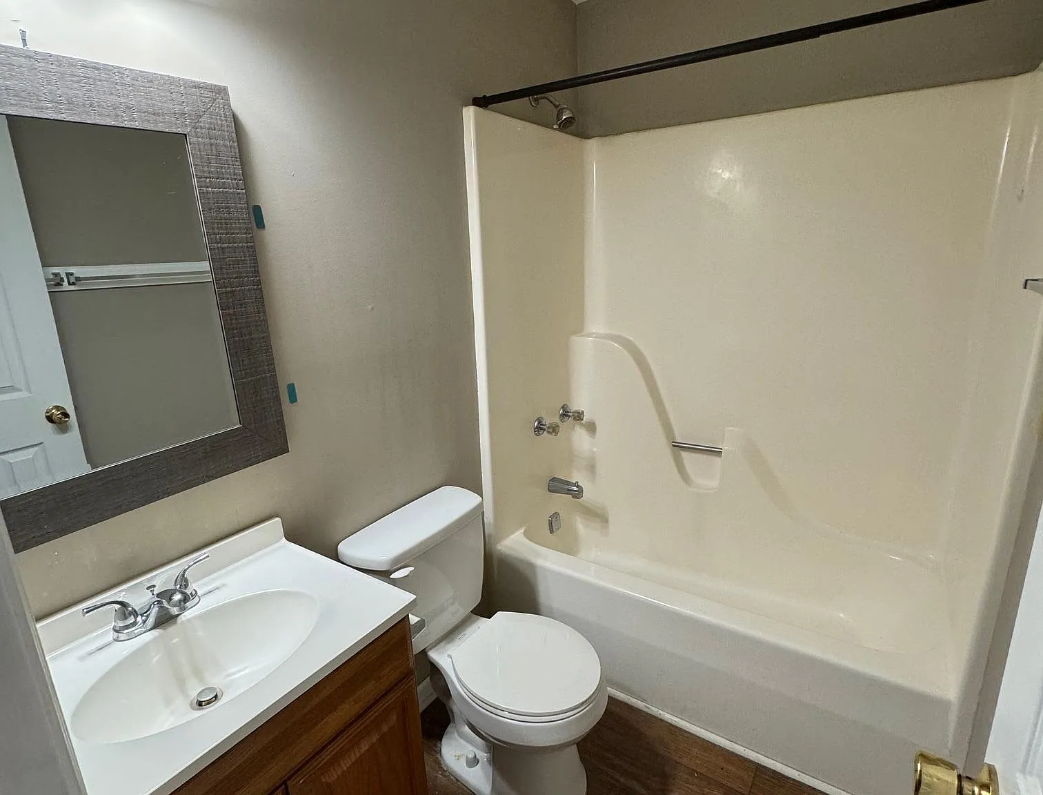 1 bed, 700 sqft, $900 — Photo 3
