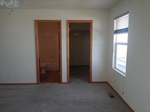 Fill size bath + walkin clst