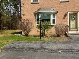207 Point Of Woods Drive, Albany, NY 12203