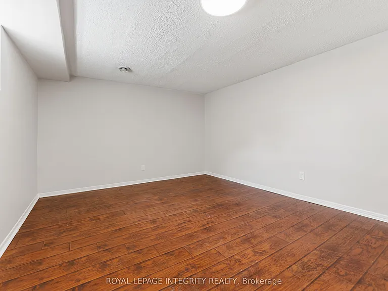 1873 Fairbanks Ave — Photo 30