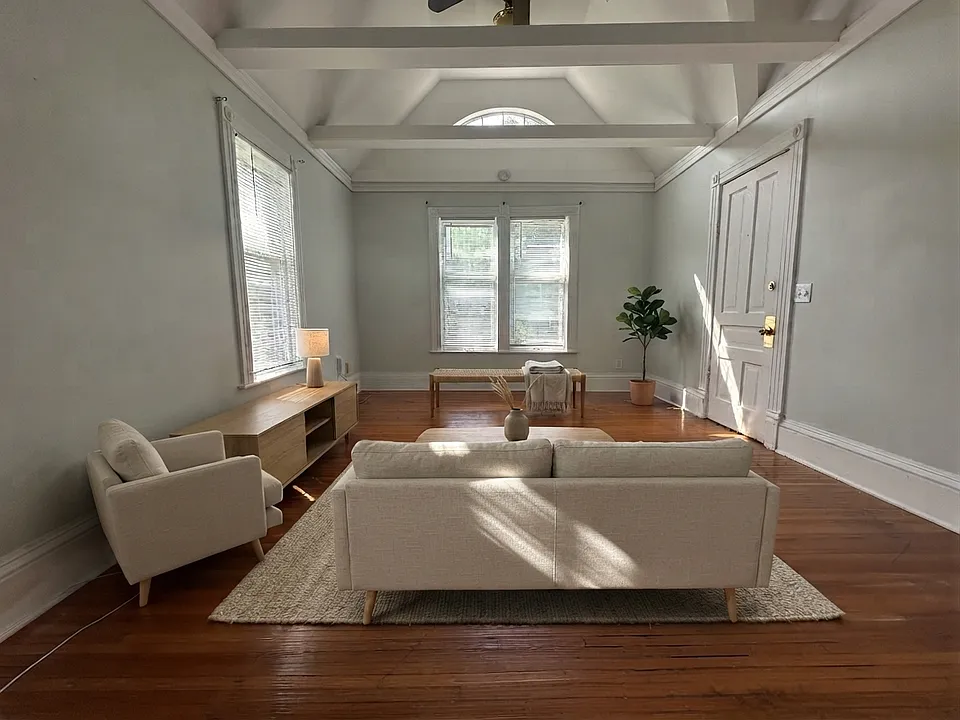 224 Charles Ave SE #D