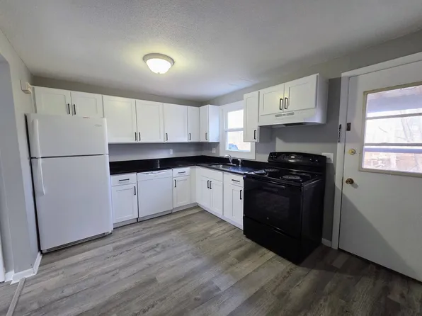29 W Lake St #9, Easthampton, MA 01027