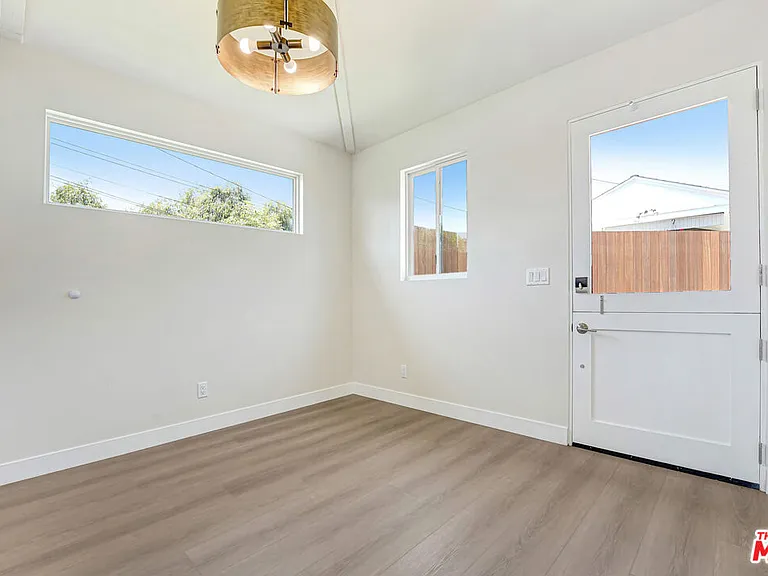 1130 Ashland Ave #B — Photo 3