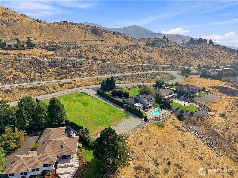 4th image of 125 Highpoint Lane