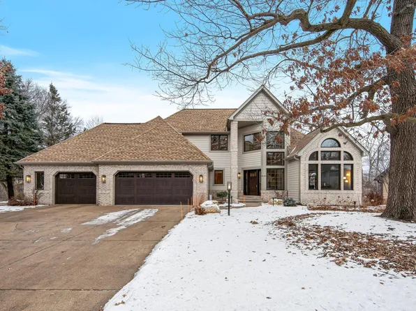1099 W Royal Oaks Dr, Shoreview, MN 55126