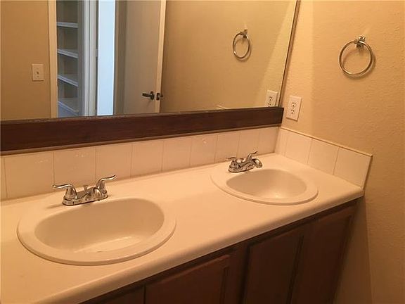 3rd image of 2404 Magin Meadow Dr
