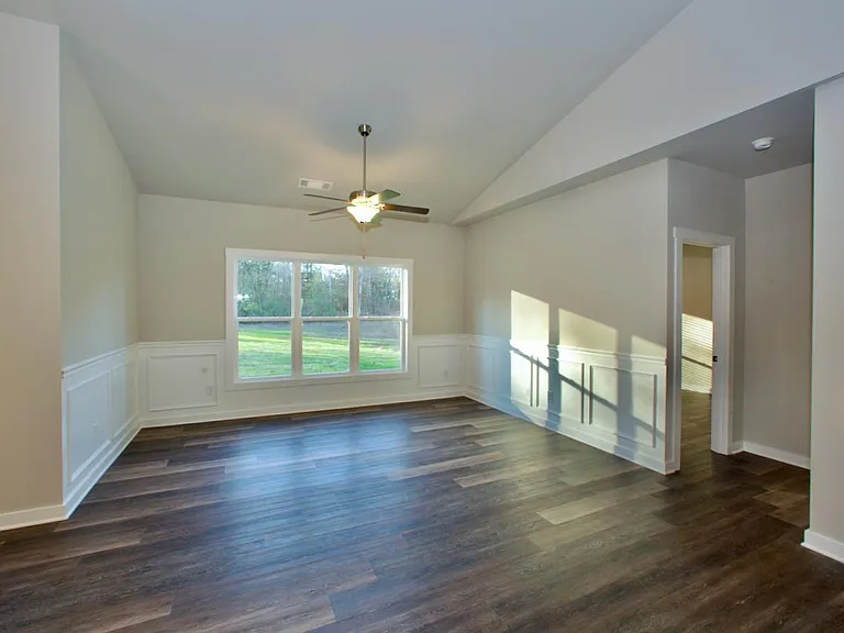 511 N Point Cir — Photo 11
