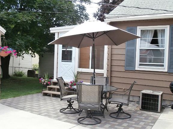 3rd image of 1616 Fremont Ave