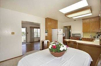 3rd image of 724 Highland Dr