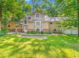 1391 S Lake Wilson Rd, Hillsdale, MI 49242