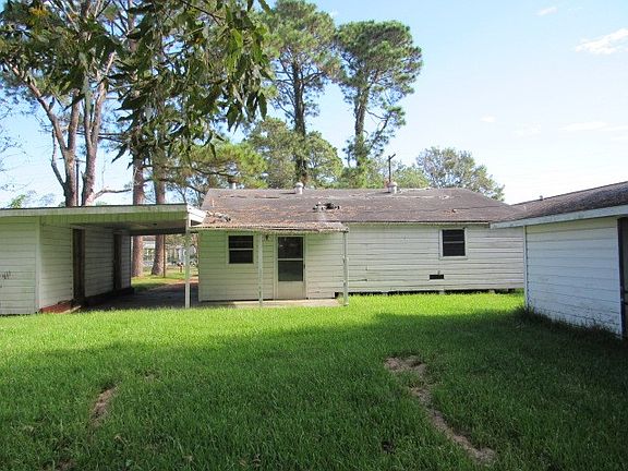 3rd image of 413 Derouen Ave