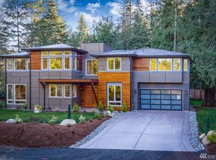 8587 Springridge Rd NE, Bainbridge Island, WA 98110