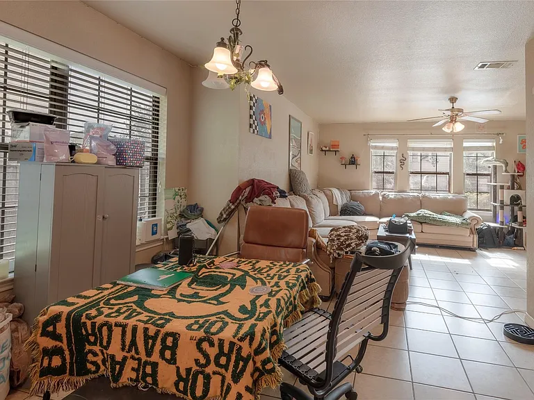 104 Yegua Cir — Photo 8
