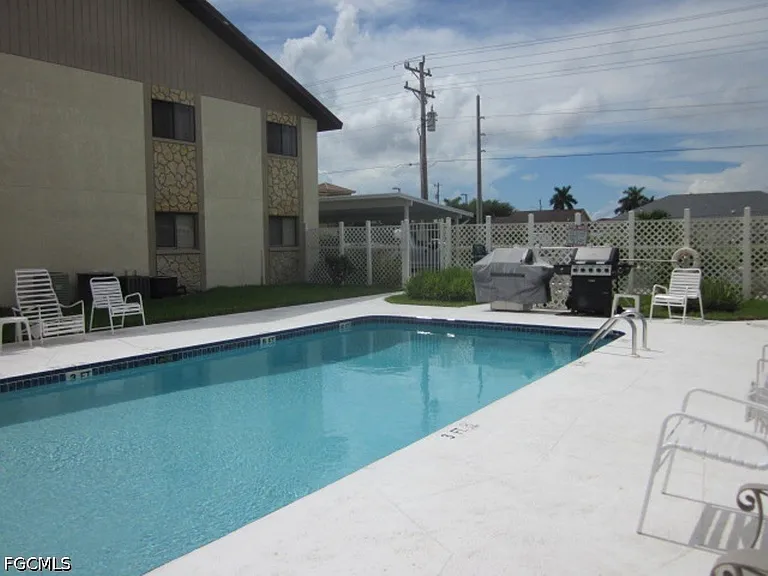719 SW 47th Ter #202 — Photo 16