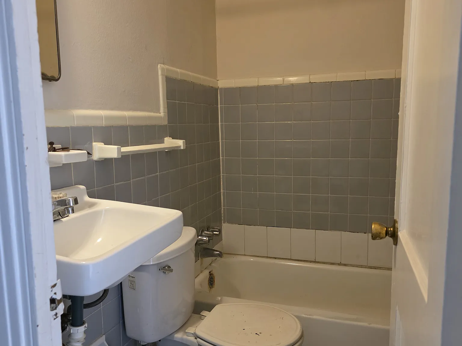 2 bed, 850 sqft, $1,250 — Photo 2