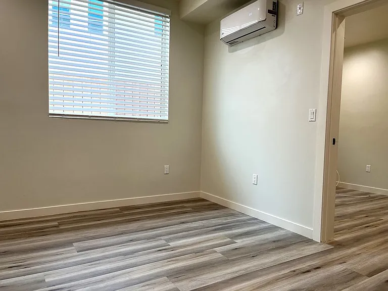 11433 Hatteras St #D — Photo 10