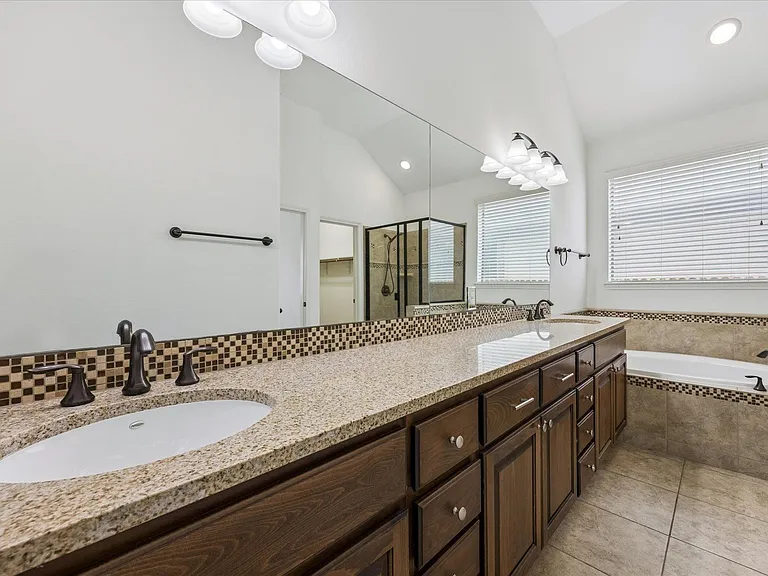 14304 Senia Bnd — Photo 10