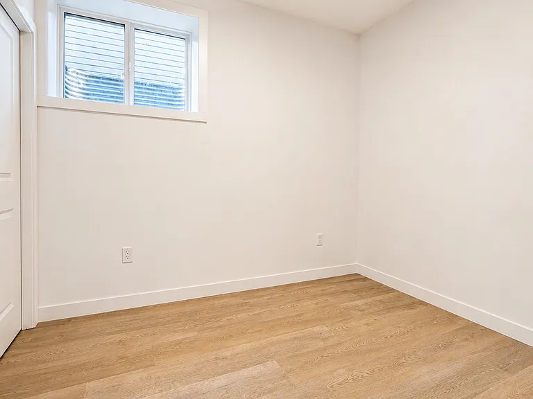 227 26th Ave NE #201-B — Photo 8