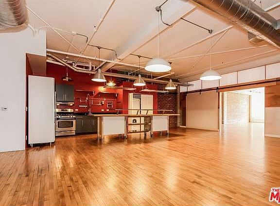 3rd image of 500 Molino St Suite 218