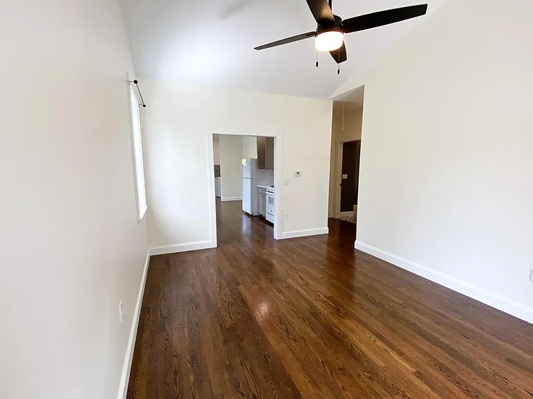 12 S Shannon Ave — Photo 3