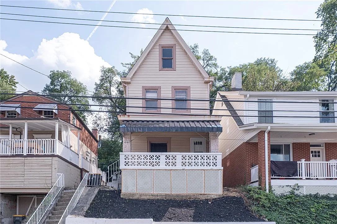2725 Connecticut Ave photo 1