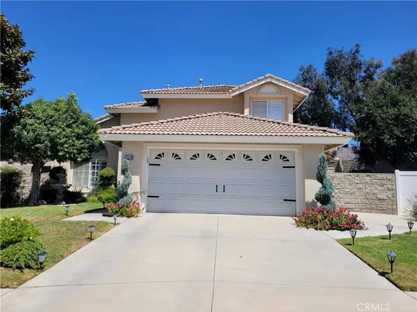 7814 Aberdeen Ln, Highland, CA 92346