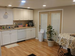 2 W Liberty St, Newark, IL 60541