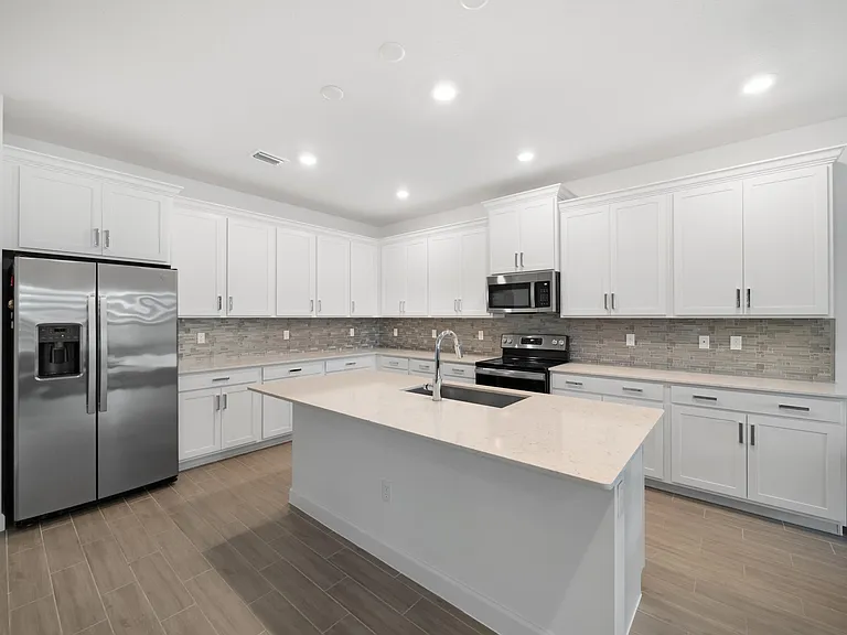 1325 Whitcombe Dr — Photo 7