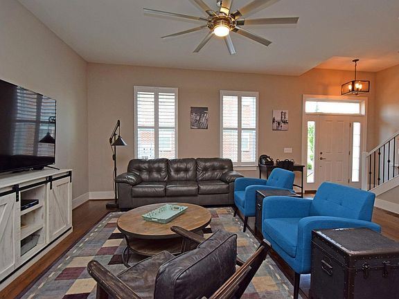 4th image of 9279 Leland Ct