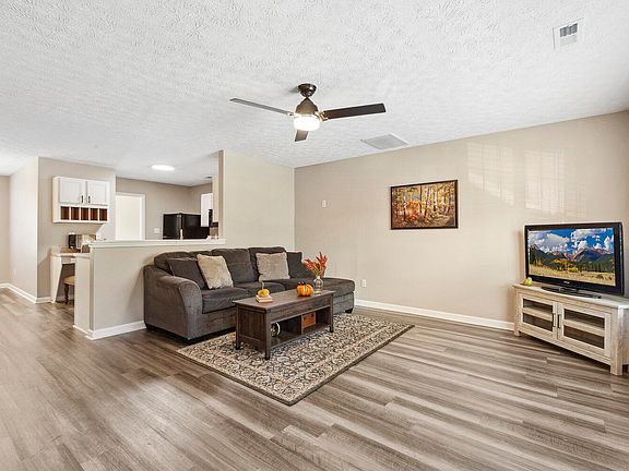 3rd image of 3155 Ivey Wood Ln