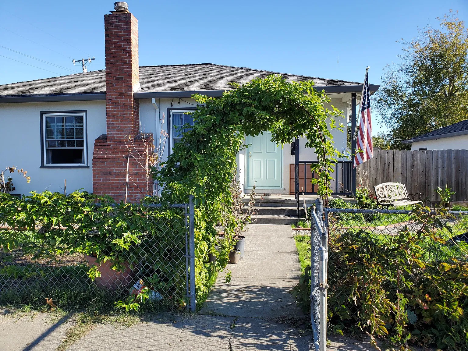 724 Marin Way — Photo 3