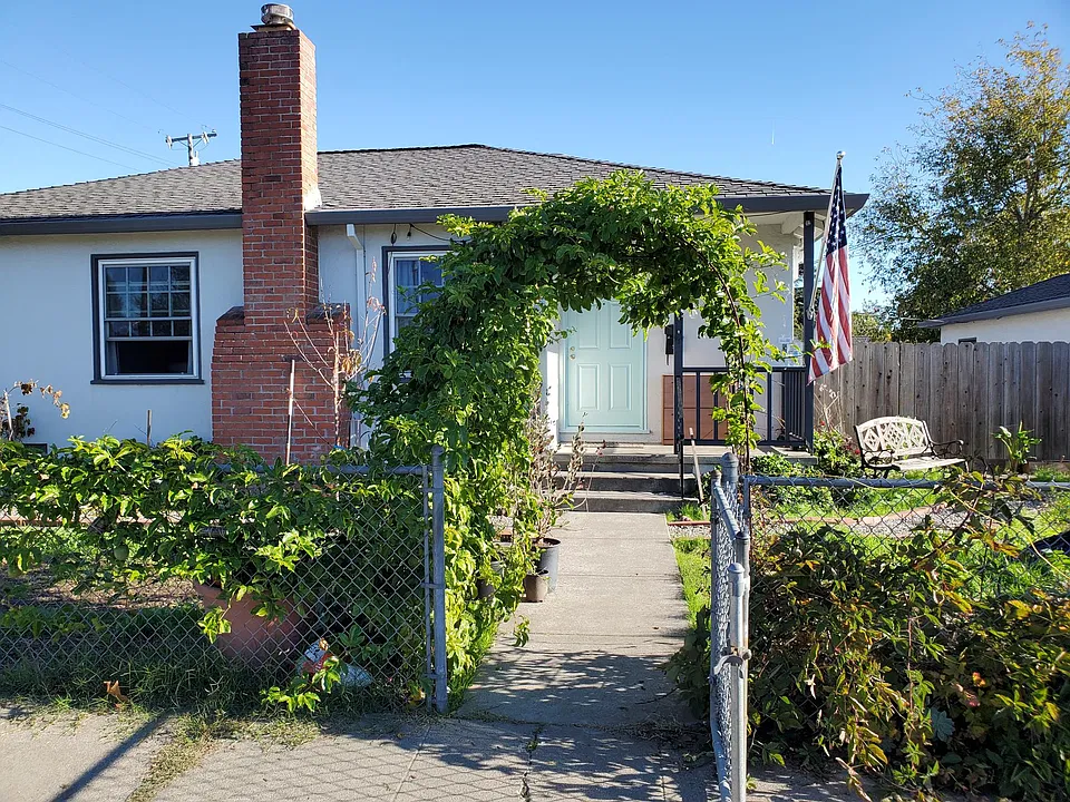 724 Marin Way