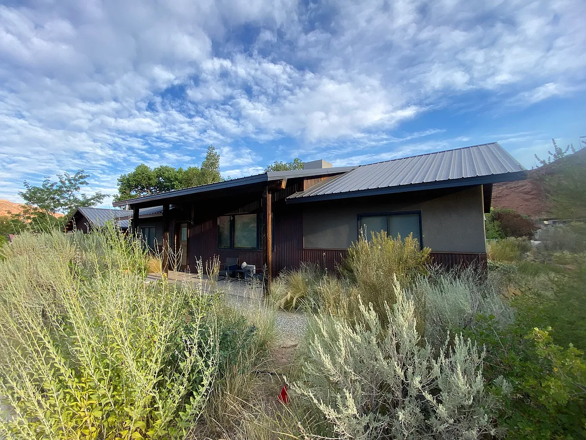 Building Photo - 1320 Dream Dr