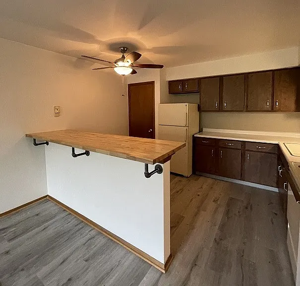 Ridge Manor Apartments — Photo 5