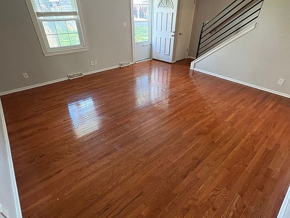 5th image of 6102 E 129th St