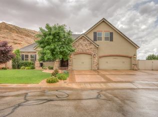 726 E Desert Bloom Ct, Washington, UT 84780